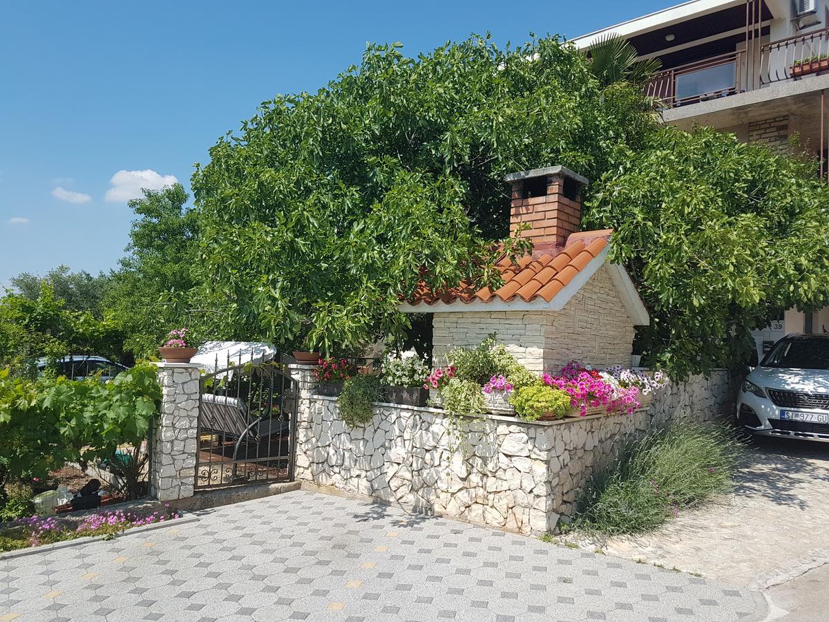 Apartment Adis Šibenik Extérieur photo